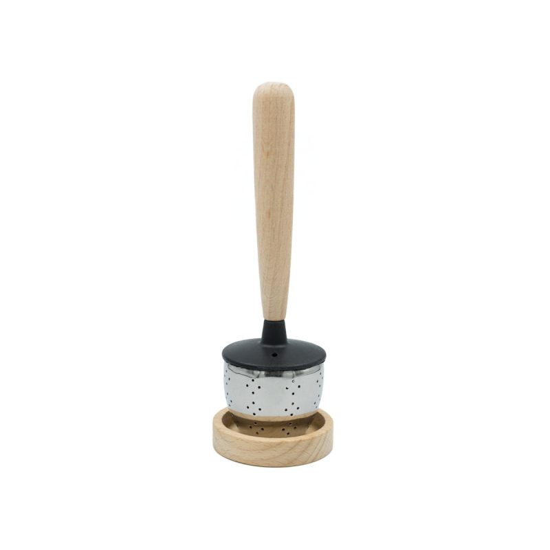 Theezeefje met houten handvat en uitlekschaaltje